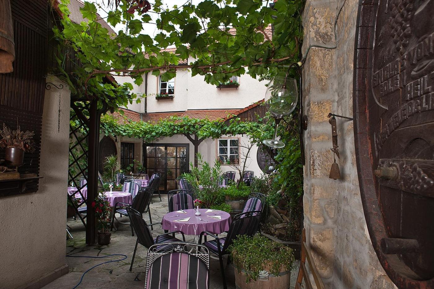 Hotel Altdeutsche Weinstuben Freyburg Exteriér fotografie